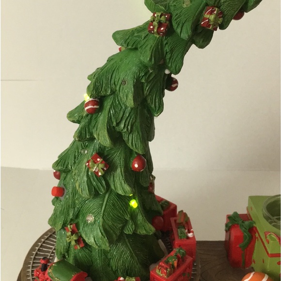 Yankee Candle Co. Music Tree Train Candle Holder. NEW - Picture 4 of 16